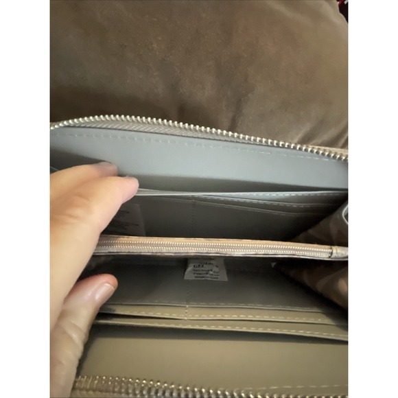 NWT‎ Gift CXL Christian Lacroix Blake Pewter Pebble Flap Snap Magnetic Closure - Picture 8 of 13